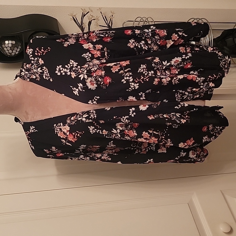 Loft Size M/L, Kimono Open Jacket.  Excellent Condition